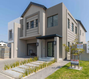 3 bed House For Sale in Cape Town with splash pool